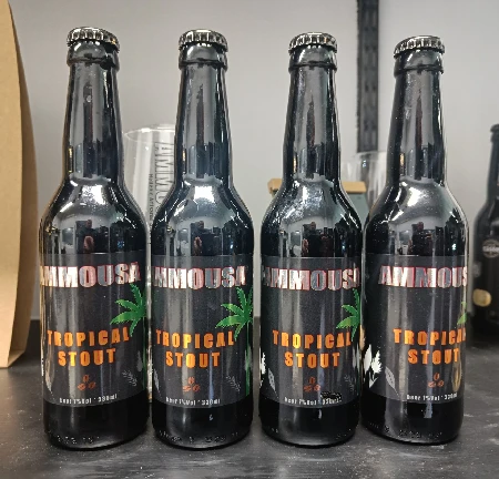 Ammousa Stout Pouring